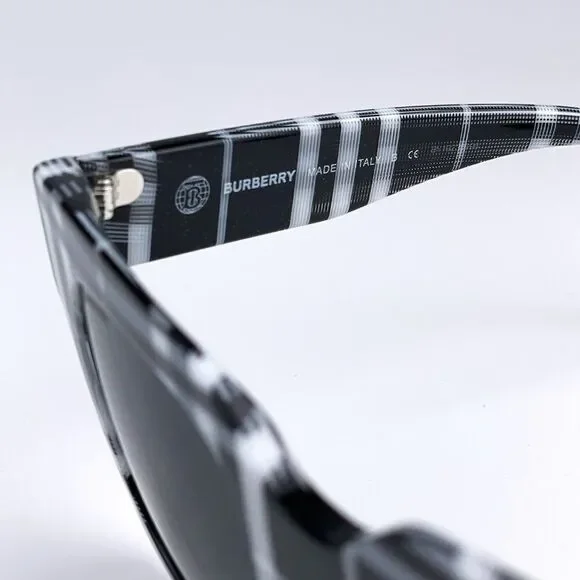 NEW Burberry BE4364 KITTY 399487 Check White/BlackGradient Unisex Sunglasses